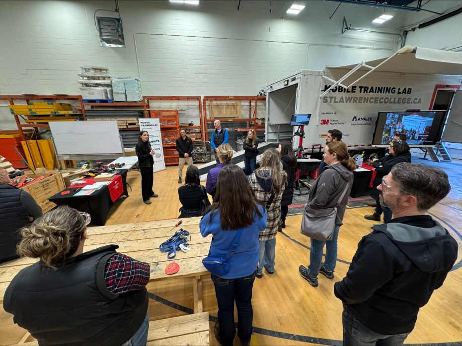 people in skilled trades lab